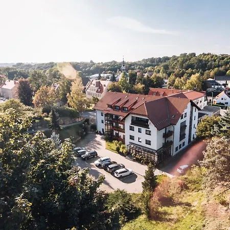 فندق Zur Post بيرنا