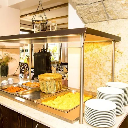 Zur Post Hotel 3*